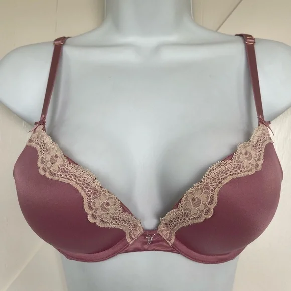 Victoria's Secret Dream Angels lined demi 34A  Lace Detail - Picture 2 of 5